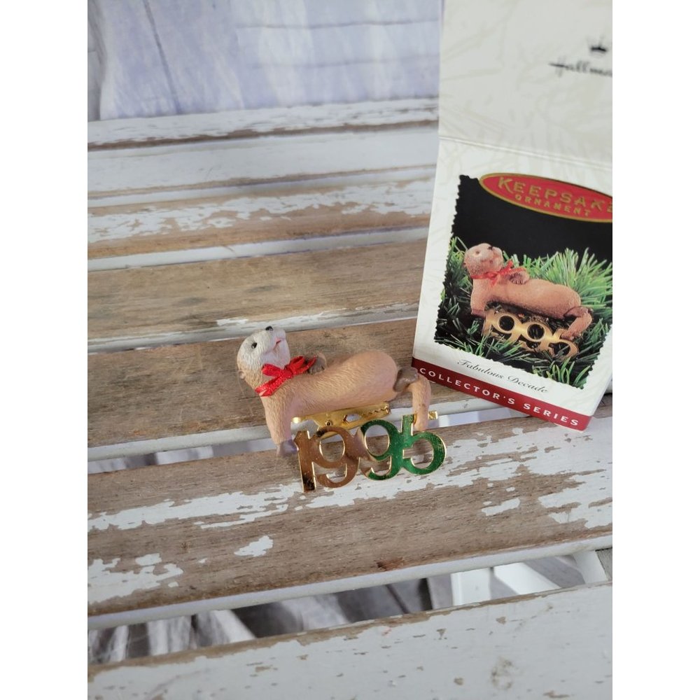 Hallmark fabulous decade 1995 6th ornament otter vintage Xmas tree